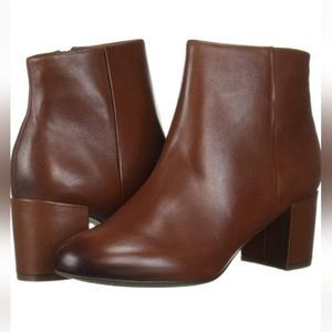 Rockport Total Motion Women's Oaklee Plain Leather Ankle Boot, Size: 6.5…